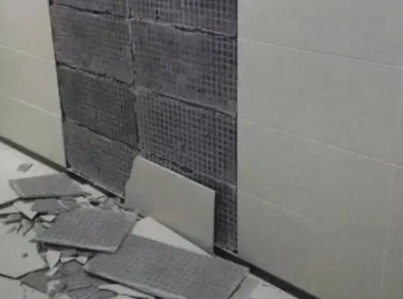 泉山瓷砖空鼓维修公司分享下泉山墙砖松动维修的知识